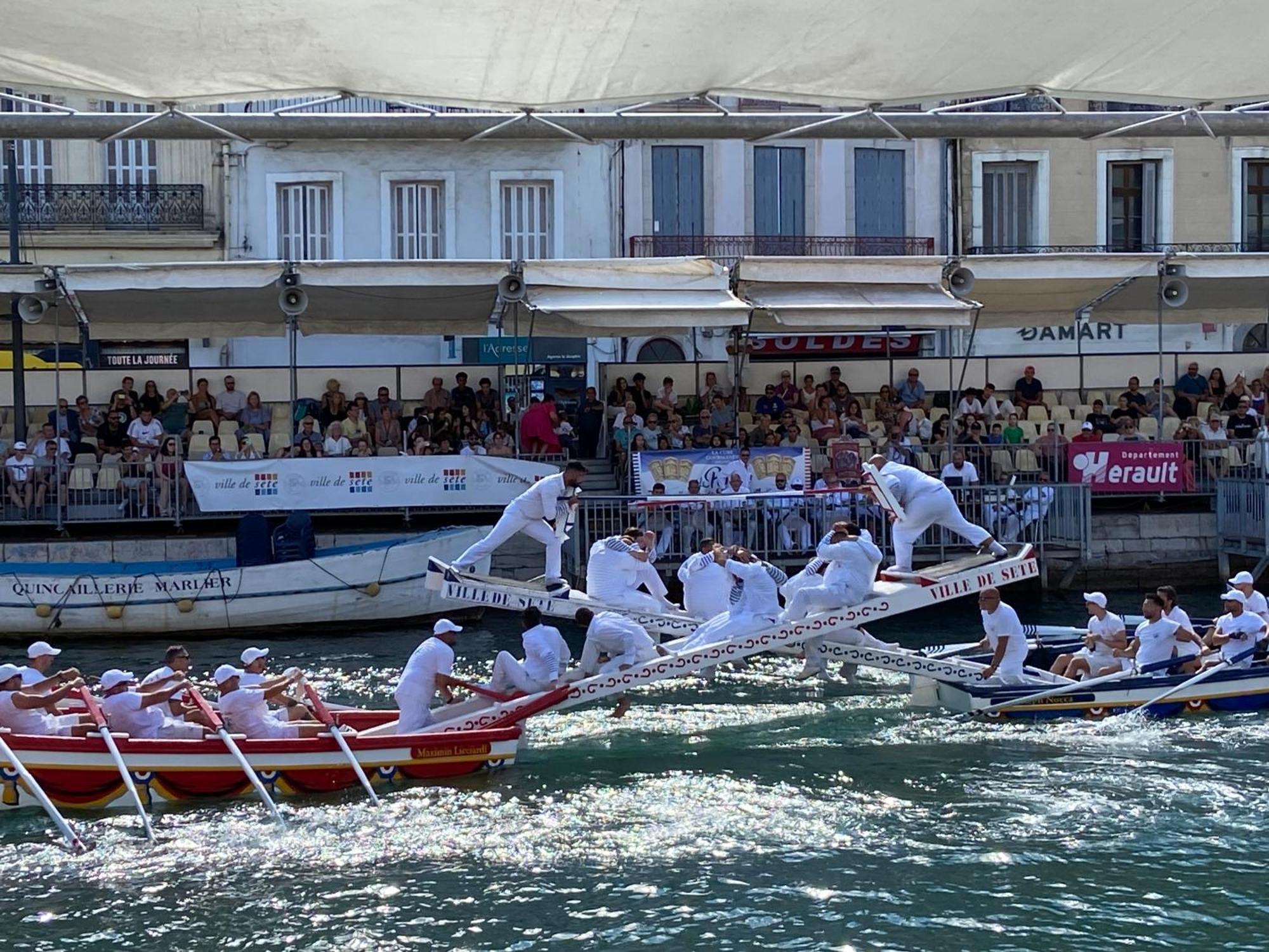 Lemodernlounge, Hebergement Cosy Moderne Spacieux Balaruc-les-Bains Εξωτερικό φωτογραφία
